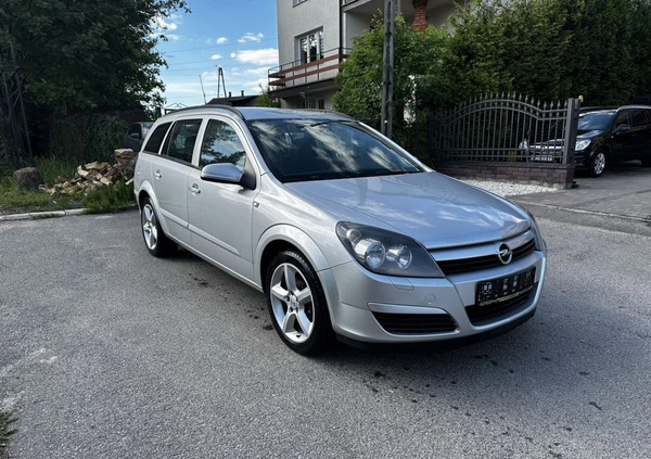 Opel Astra cena 10500 przebieg: 240000, rok produkcji 2005 z Ryki małe 172